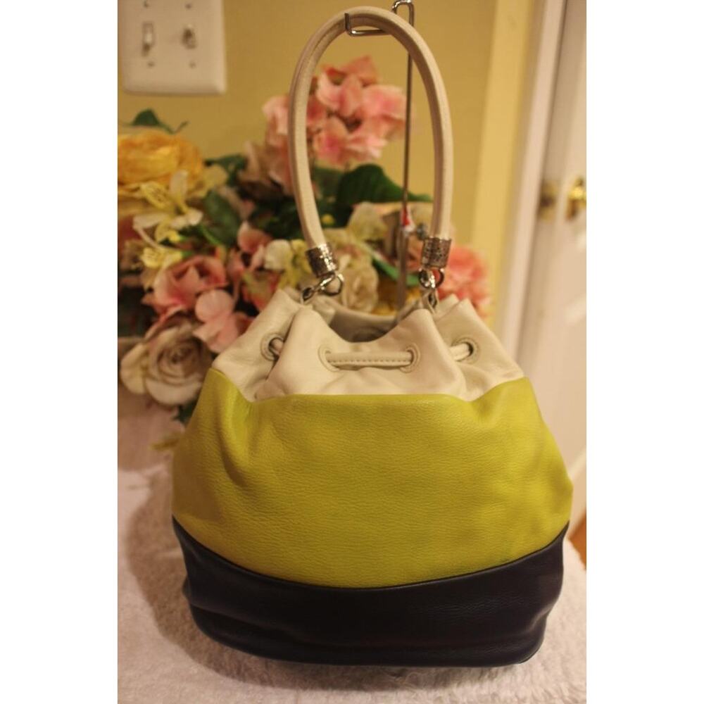 BRIGHTON BRODY DRAWSTRING BUCKET BAG PURSE (pu500 - Picture 10 of 11